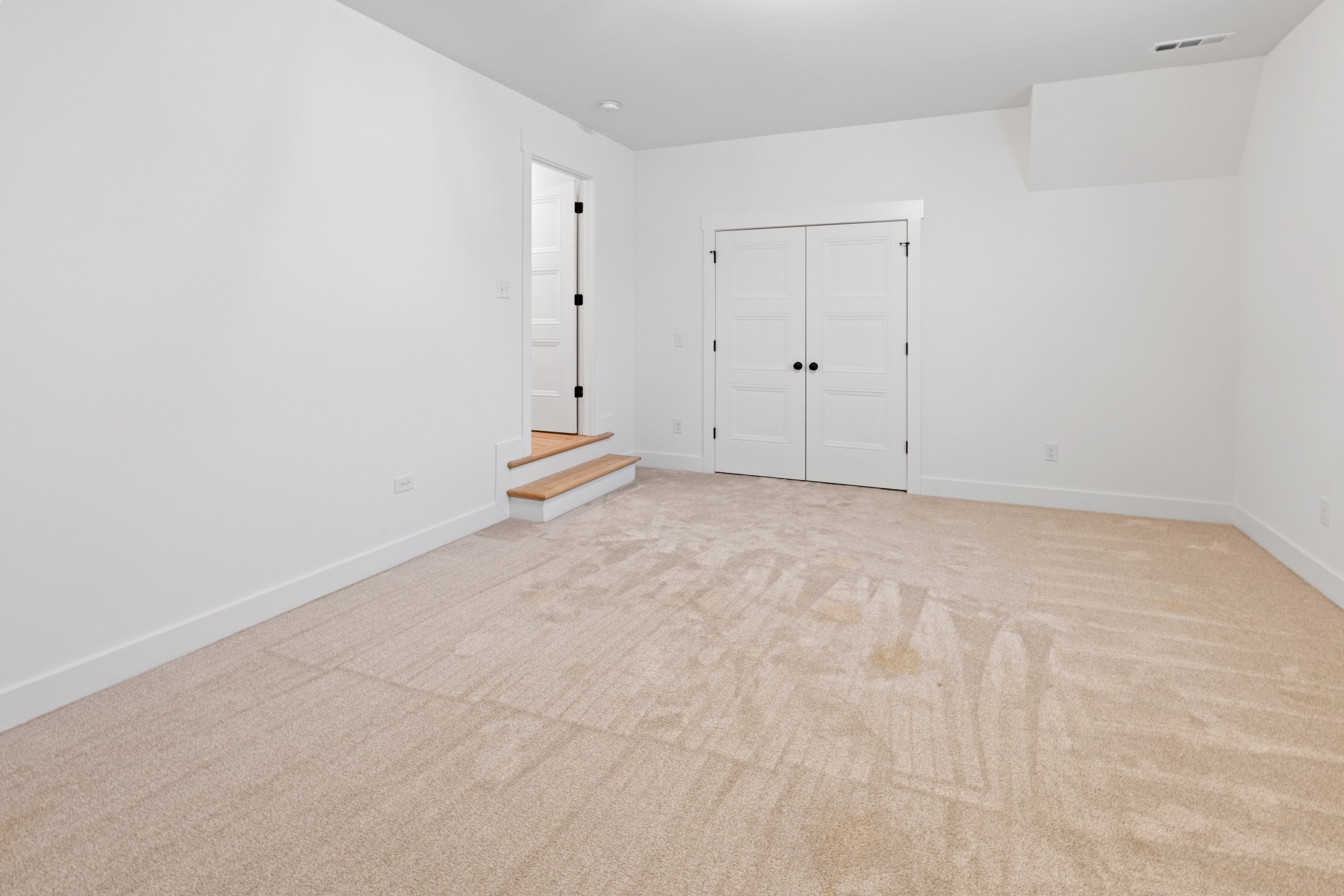 6913 Pembrooke Farms Dr