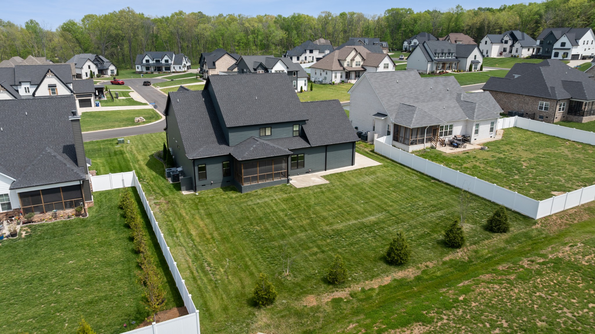 6913 Pembrooke Farms Dr