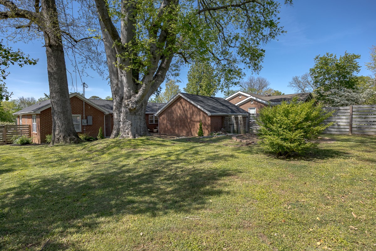 1211 Trotwood Ave