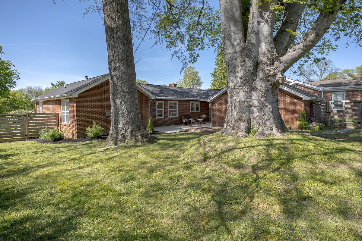 1211 Trotwood Ave