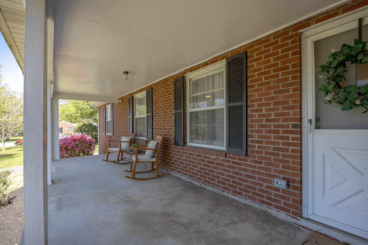 1211 Trotwood Ave
