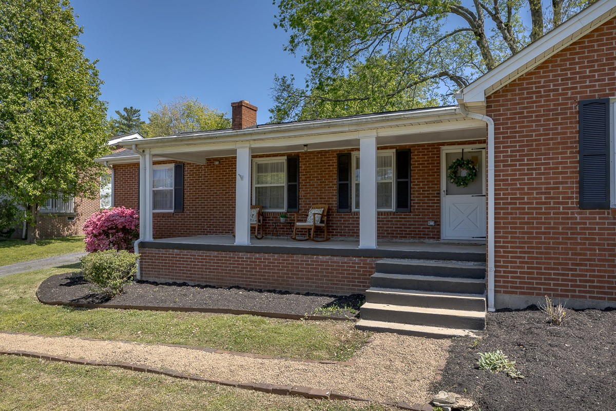 1211 Trotwood Ave
