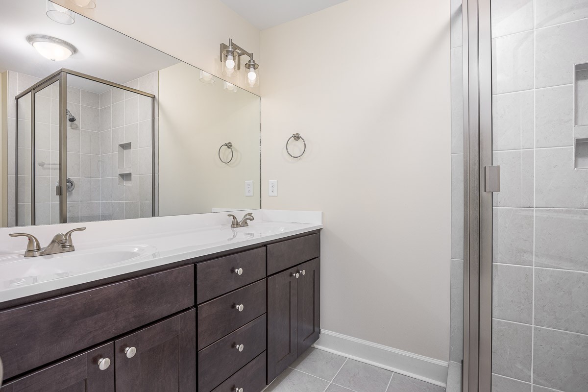 8222 Lenox Creekside Dr