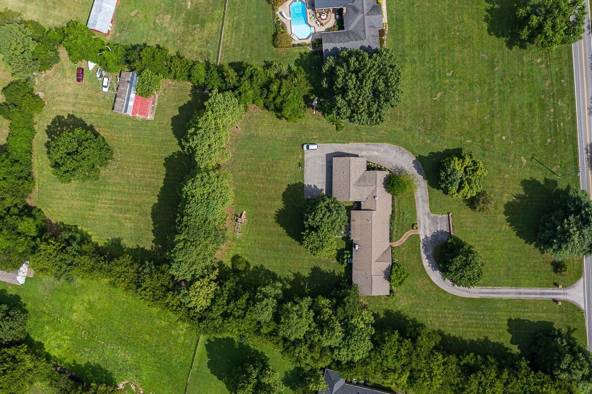 915 Wilson Pike
