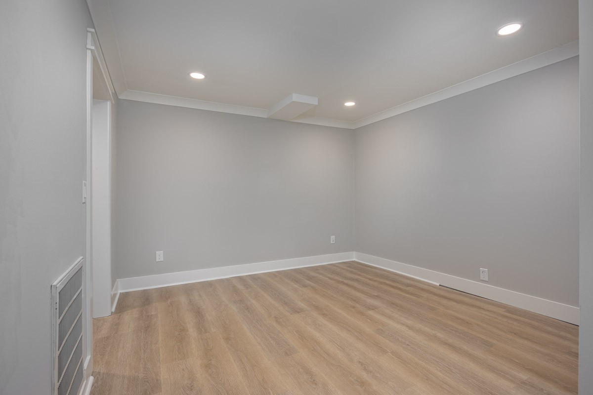 109 Poplar St