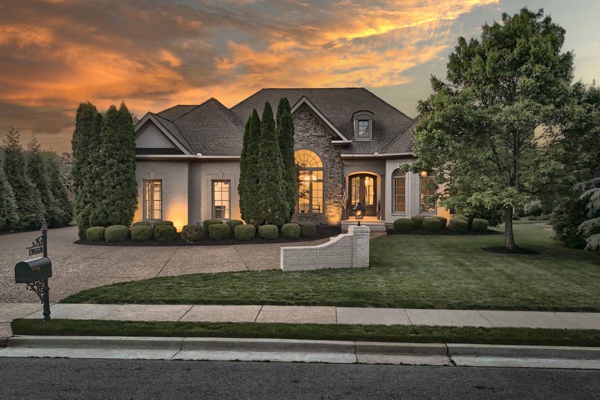 9710 Onyx Ln
