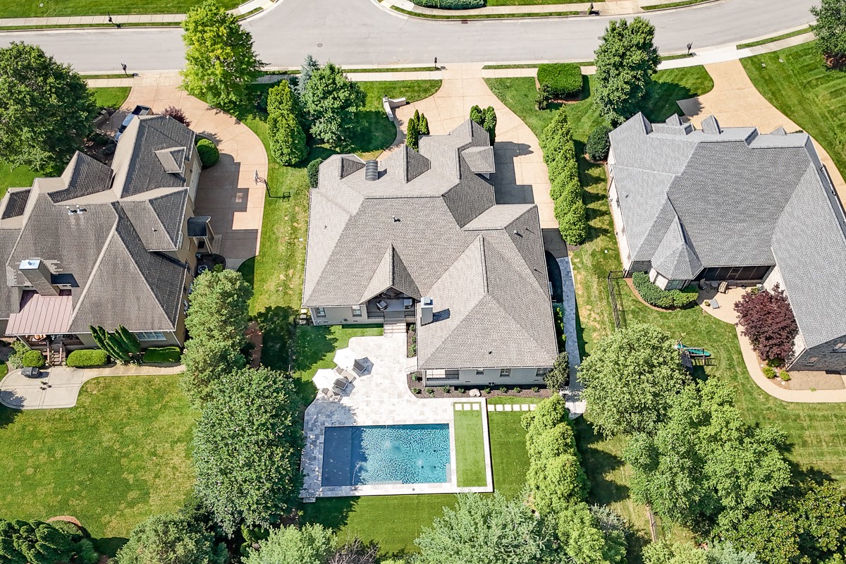 9710 Onyx Ln