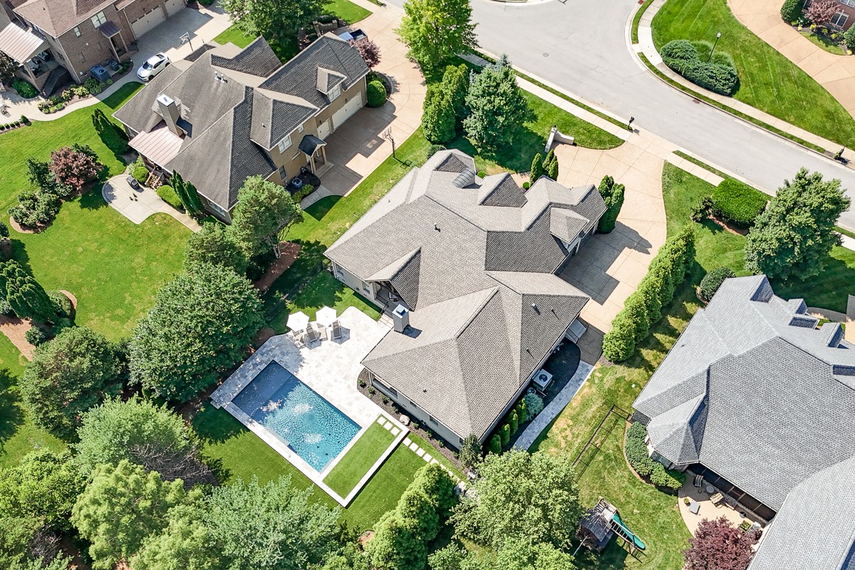 9710 Onyx Ln