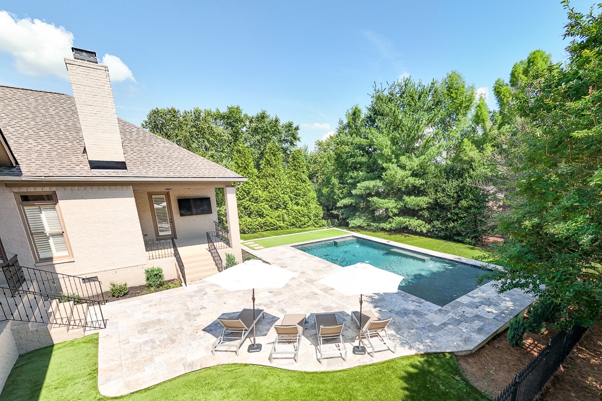 9710 Onyx Ln