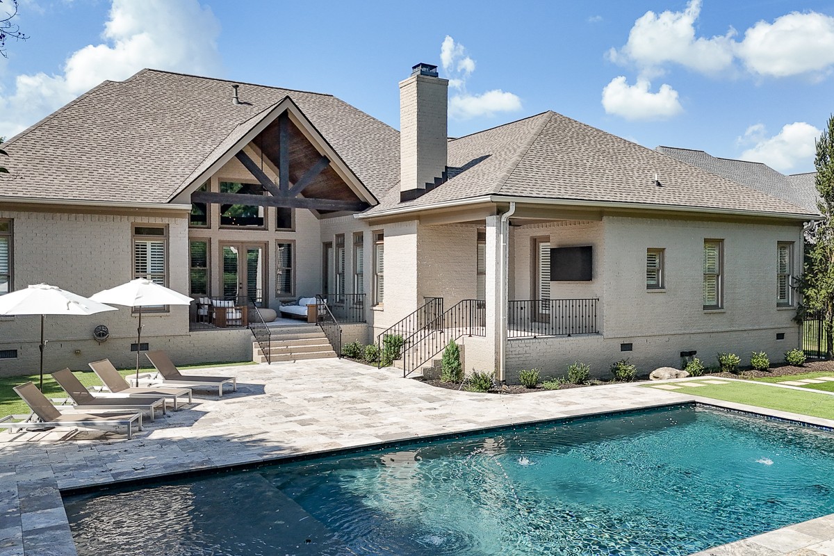 9710 Onyx Ln