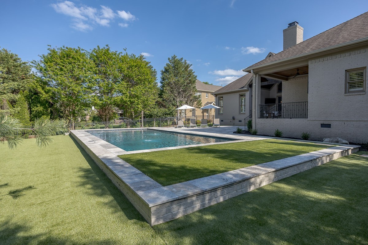 9710 Onyx Ln