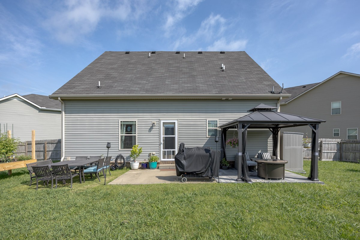 8008 Lakota Ct