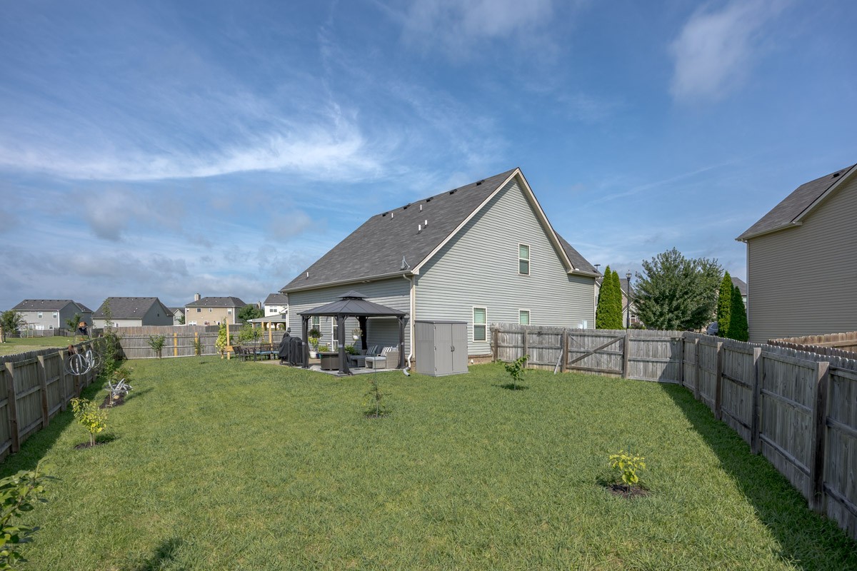 8008 Lakota Ct