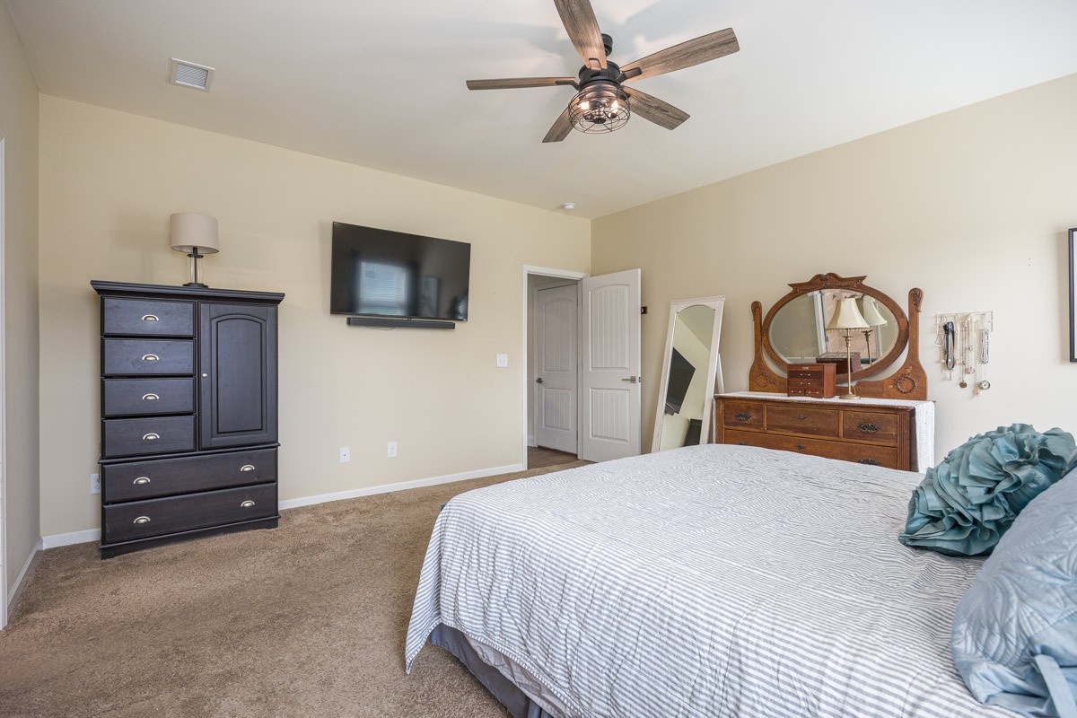 8008 Lakota Ct