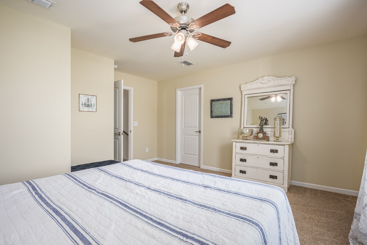 8008 Lakota Ct