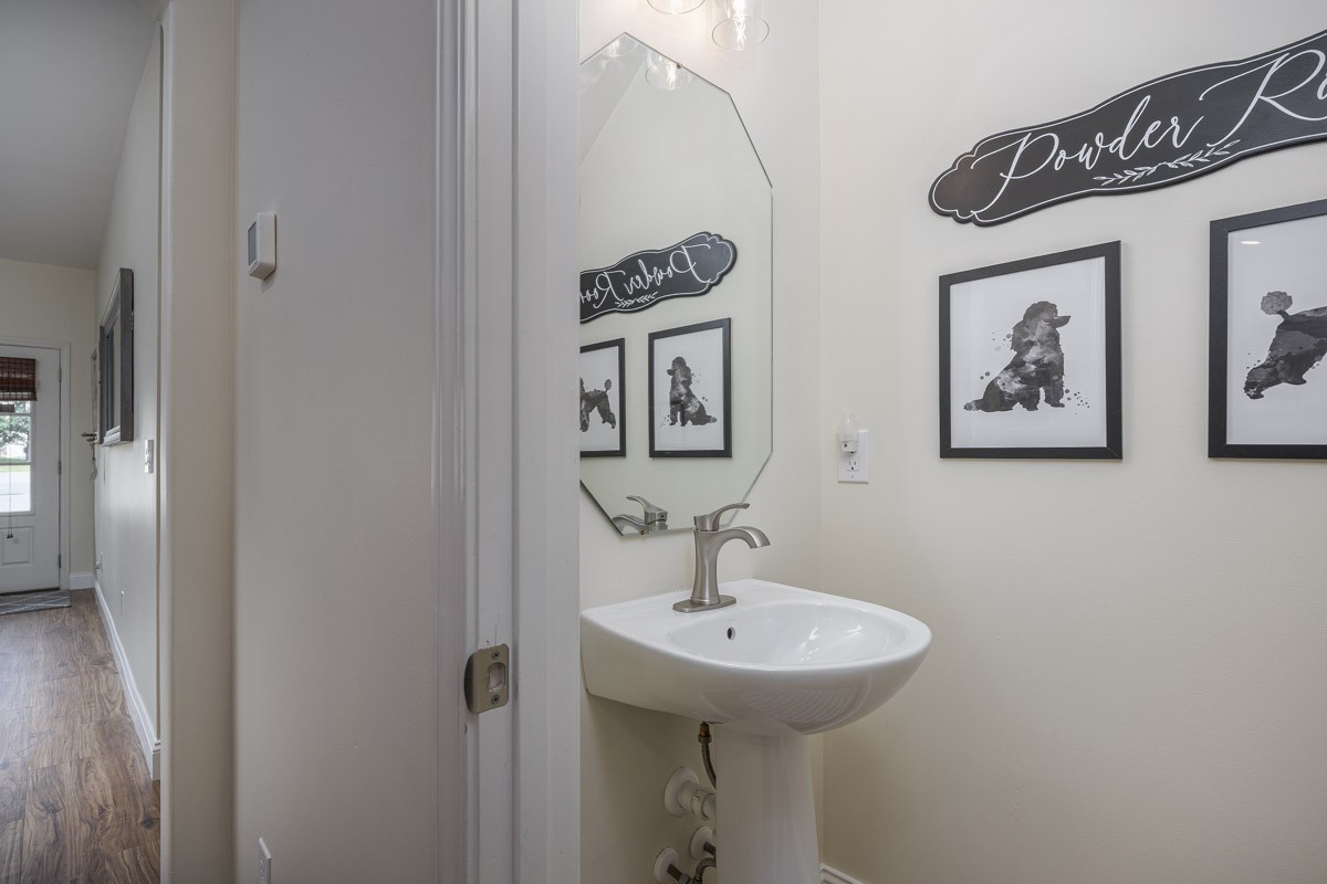 8008 Lakota Ct