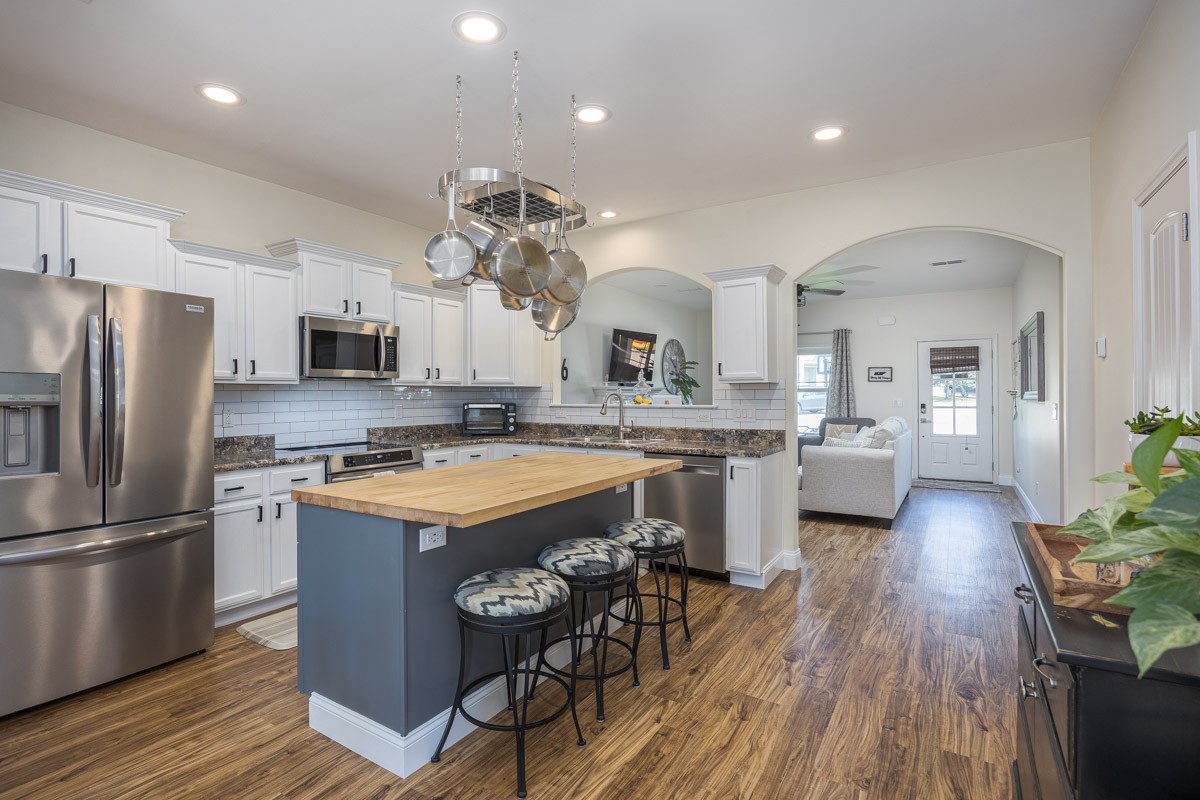 8008 Lakota Ct