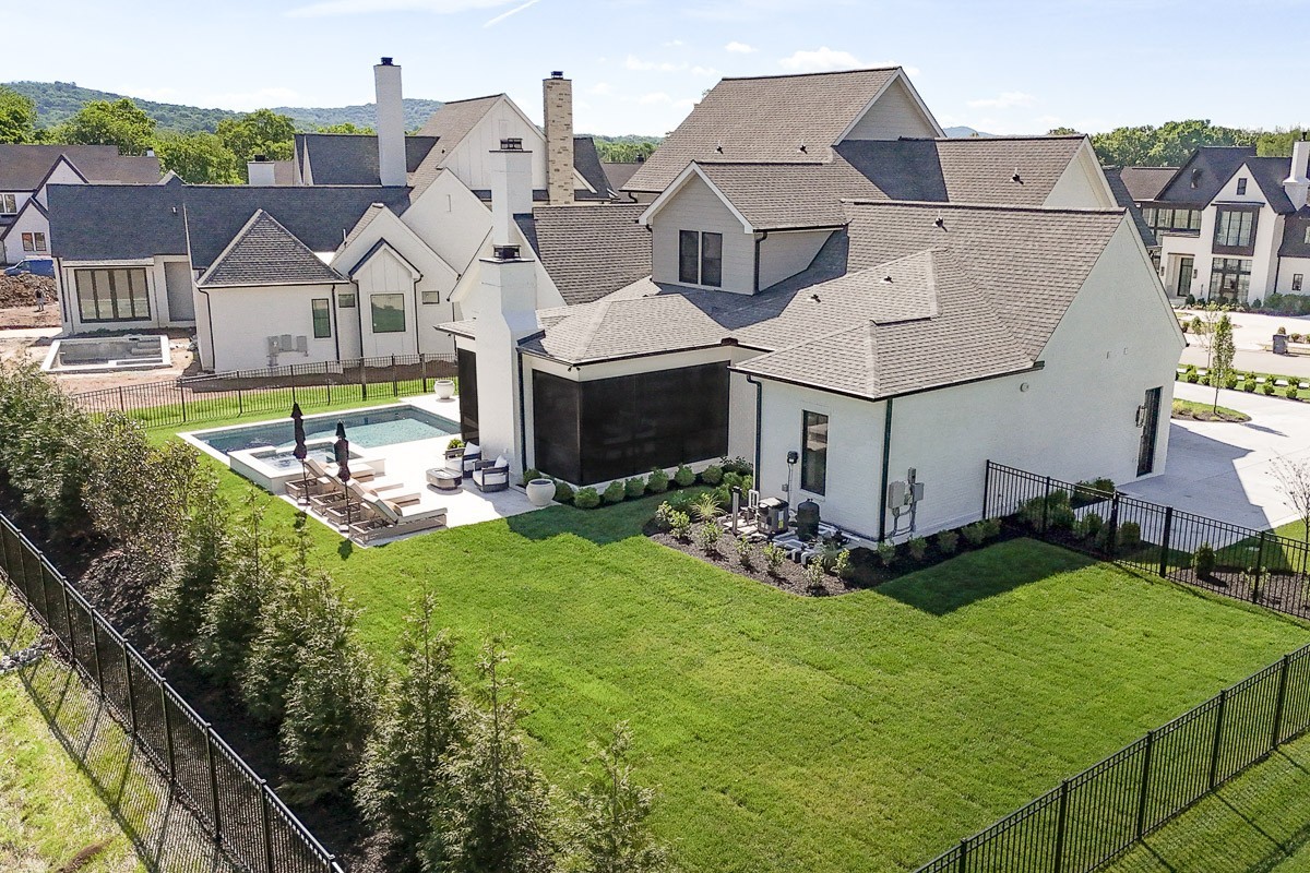 8126 Boiling Springs Place