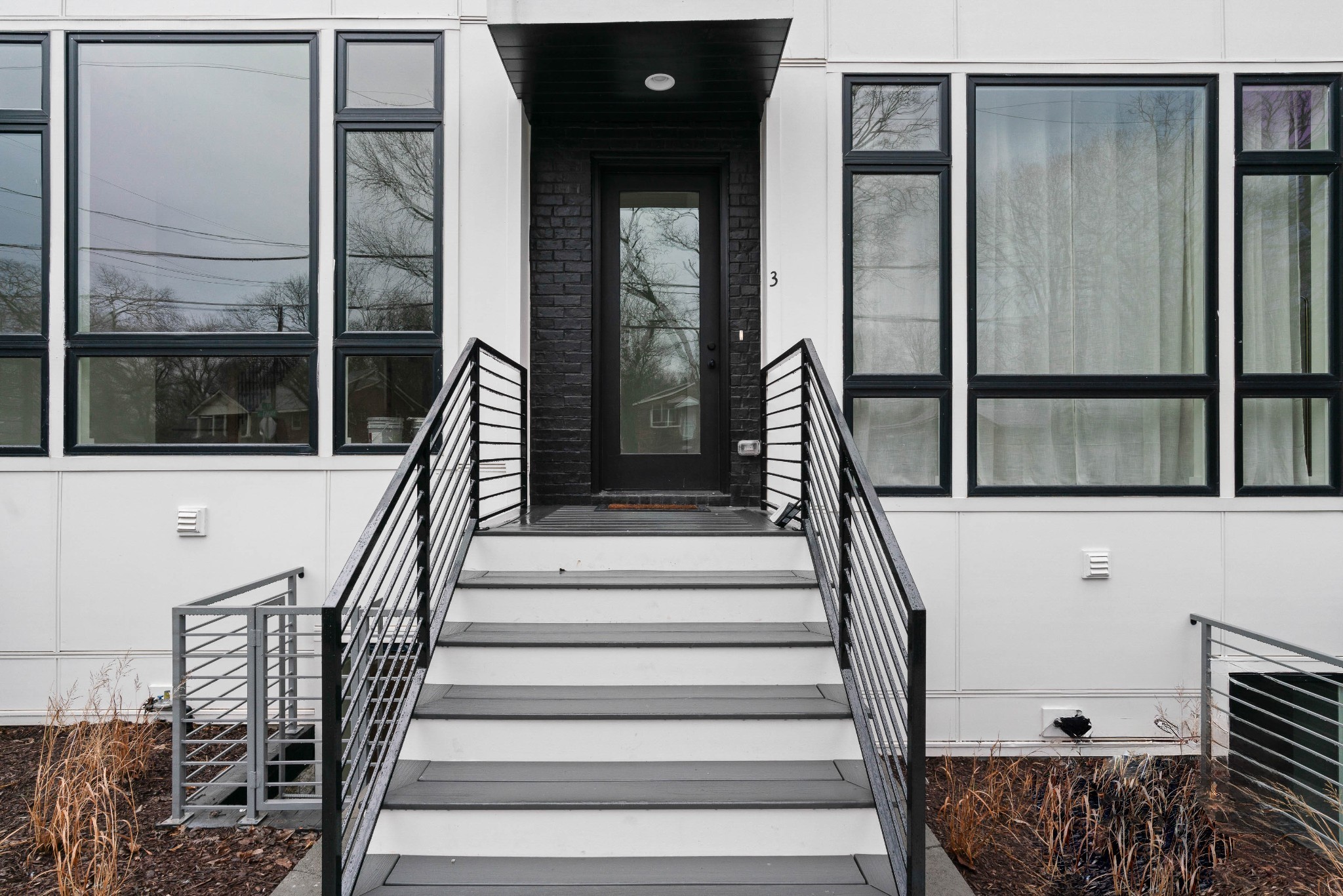 910 Youngs Ln Unit: 3