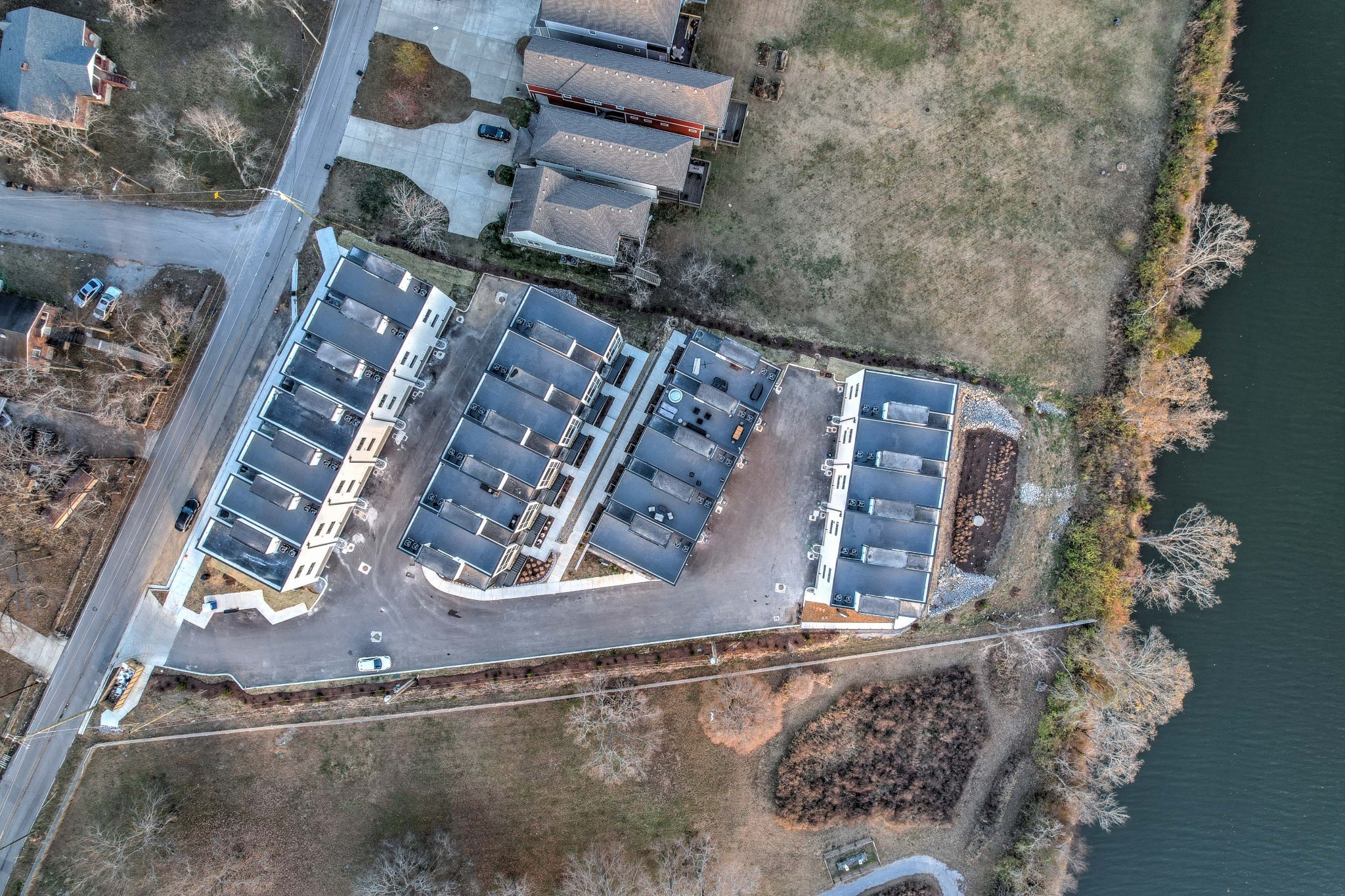 910 Youngs Ln Unit: 3