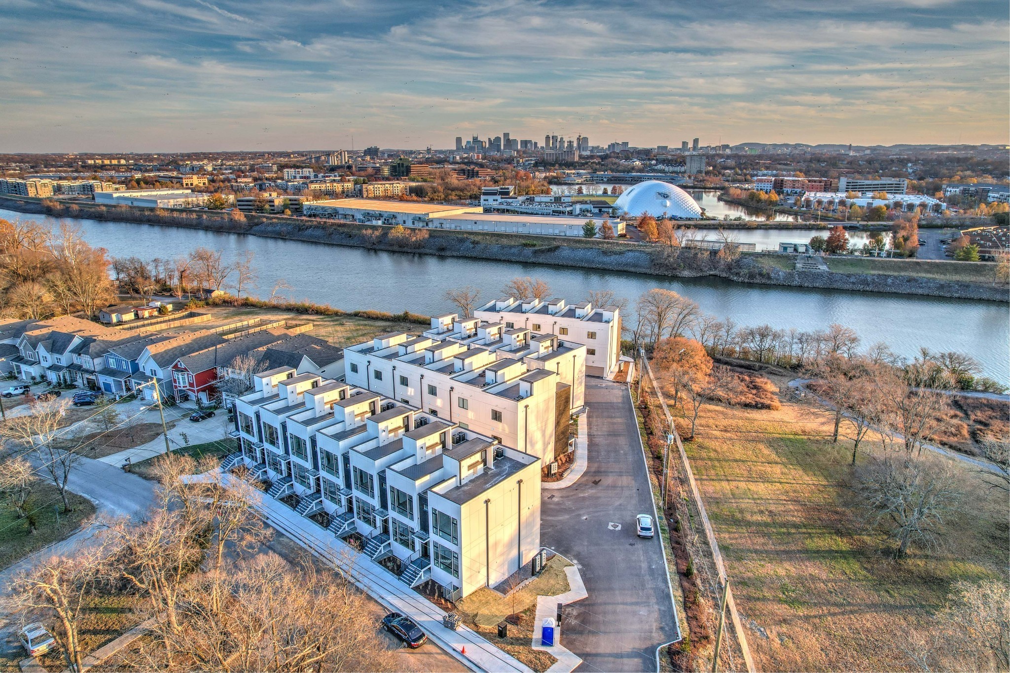 910 Youngs Ln Unit: 3