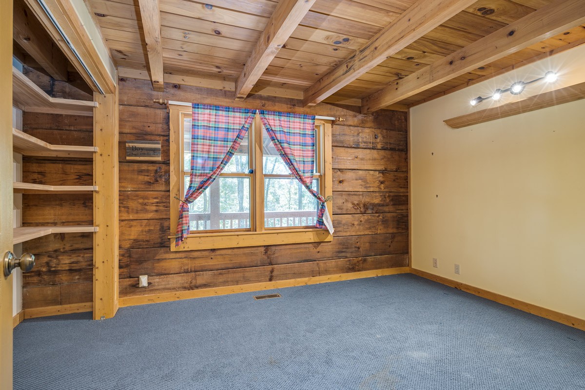 1762 Burke Hollow Rd