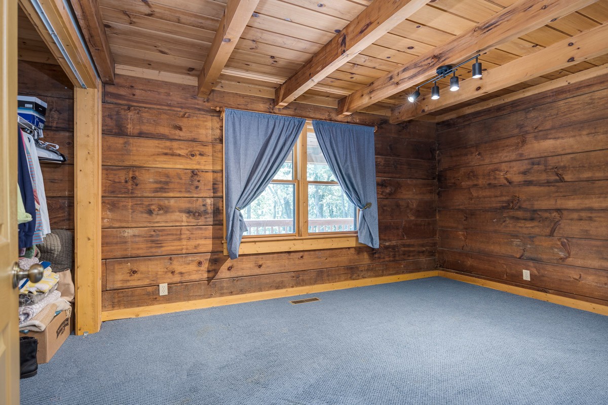 1762 Burke Hollow Rd
