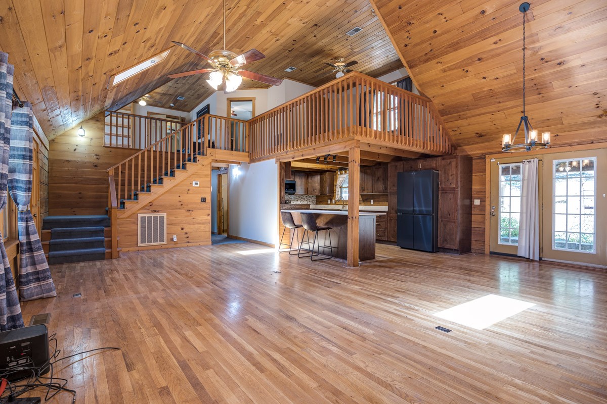 1762 Burke Hollow Rd