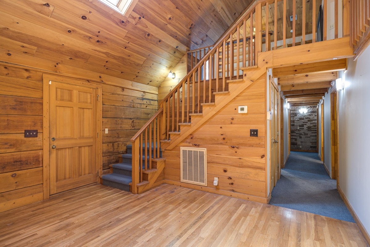 1762 Burke Hollow Rd