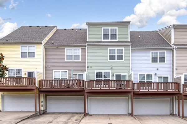 8222 Lenox Creekside Dr