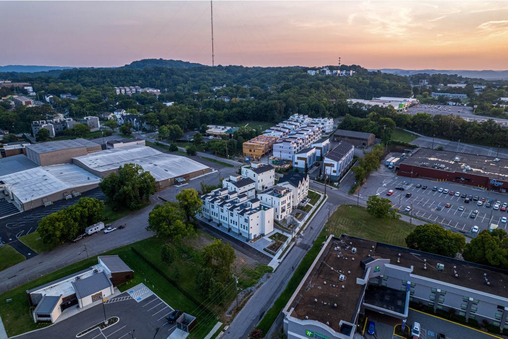 5631 Lenox Ave Unit: 14 Units