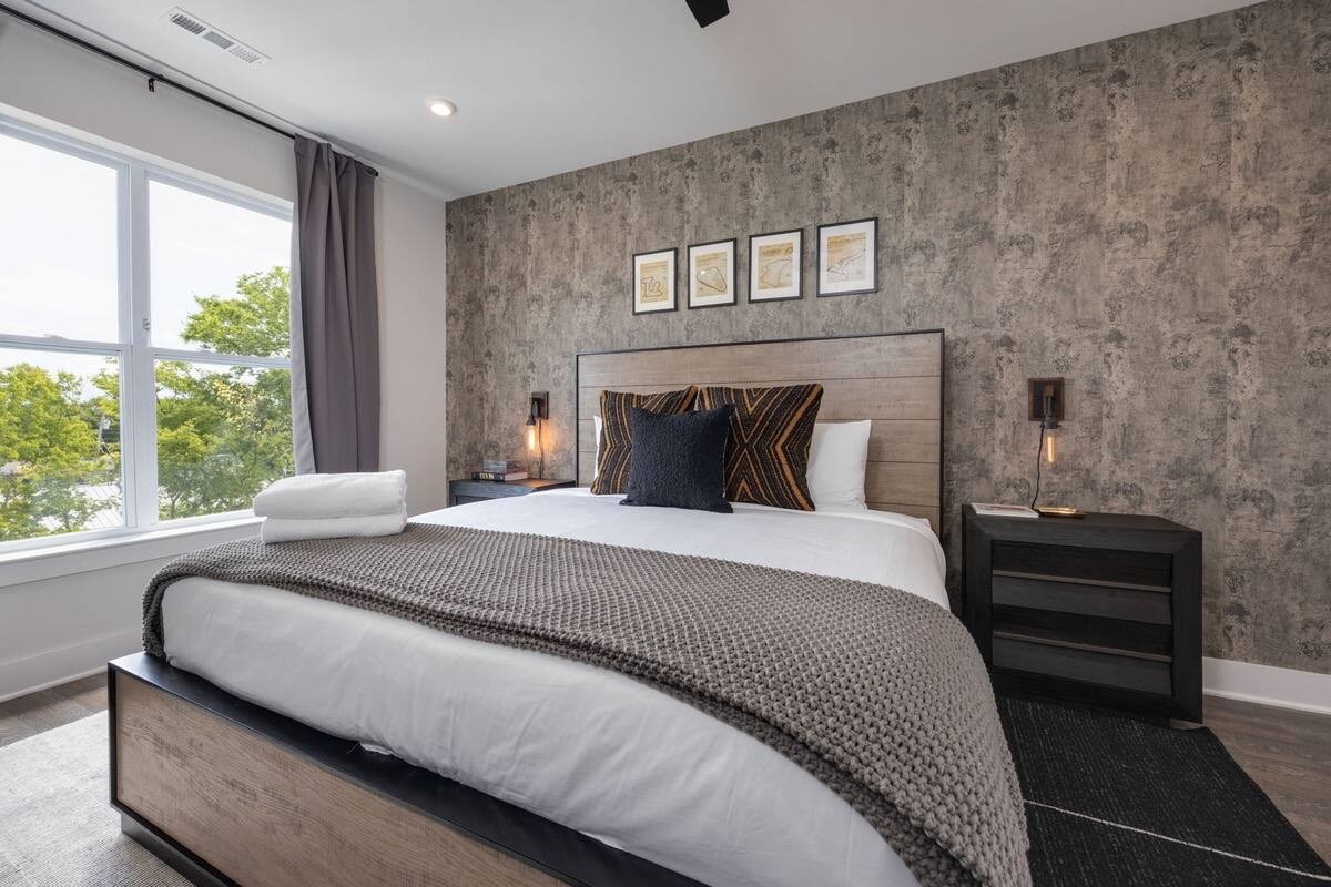 5631 Lenox Ave Unit: 14 Units