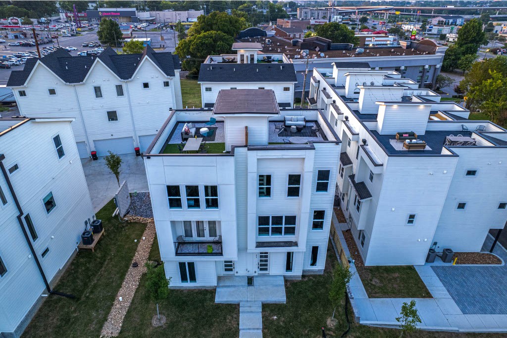 5631 Lenox Ave Unit: 14 Units