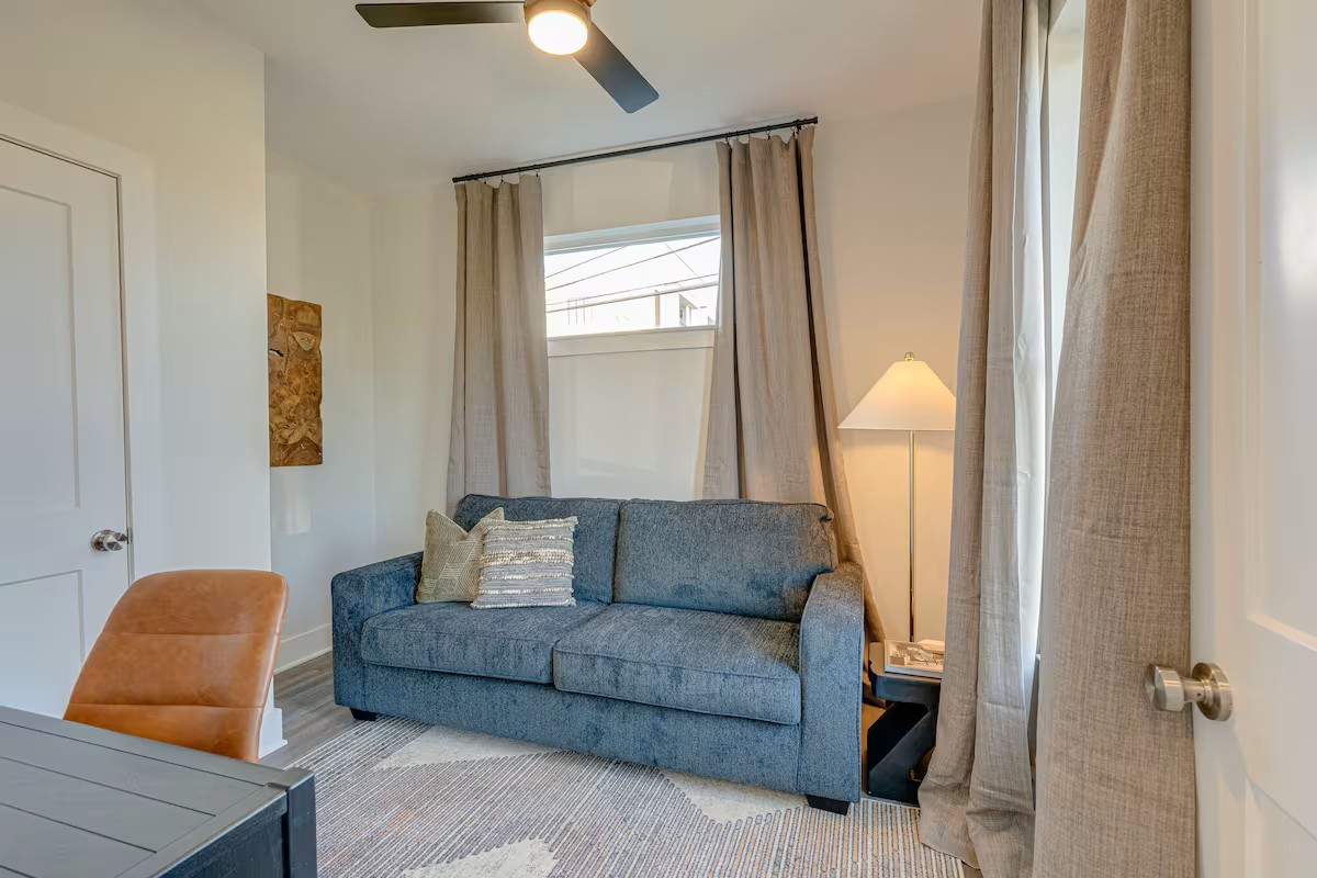 5631 Lenox Ave Unit: Building Group 1