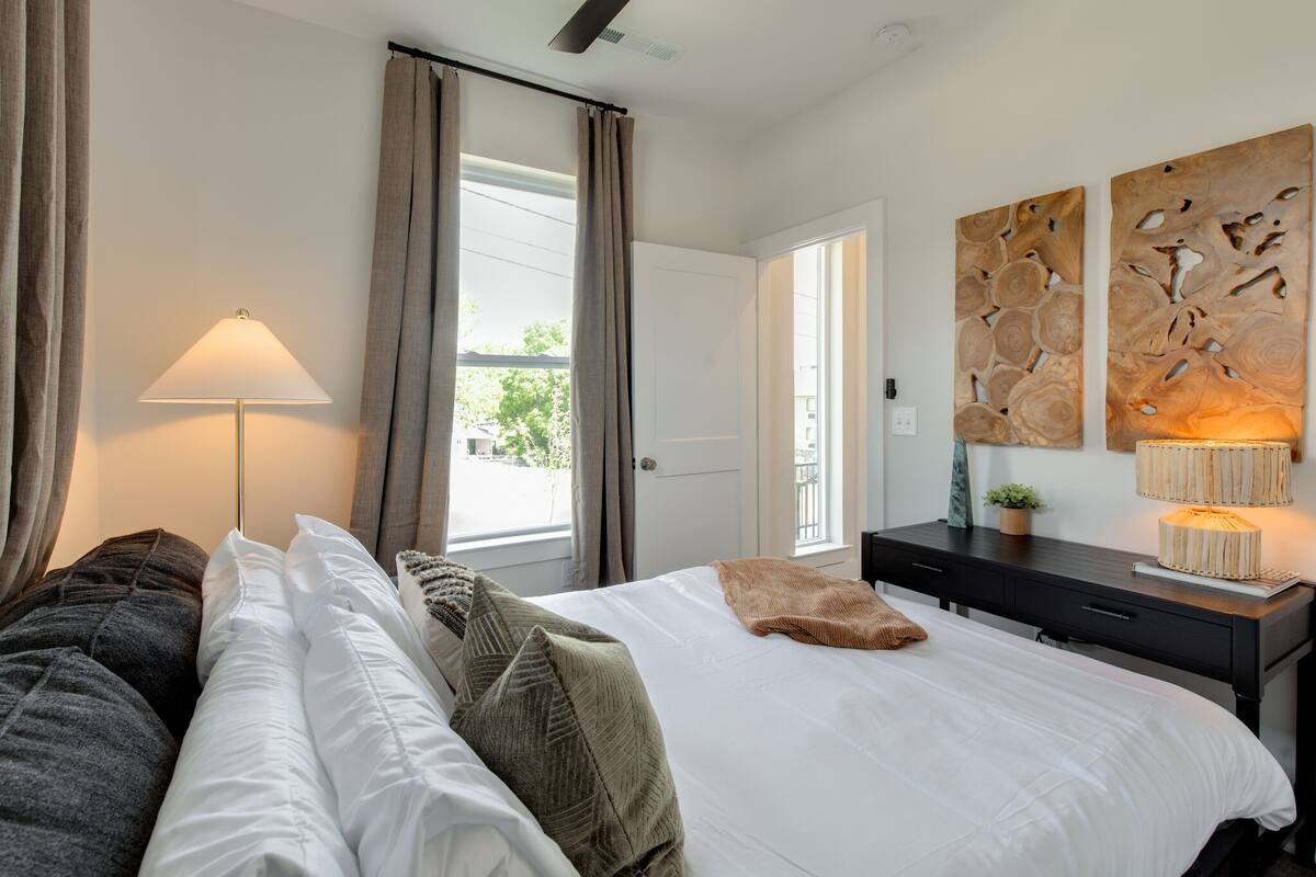 5631 Lenox Ave Unit: Building Group 1