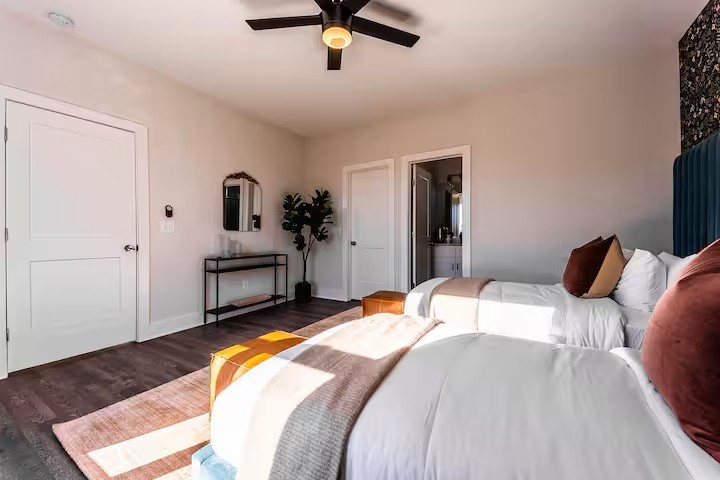 230 Oceola Ave Unit: Building Group 4