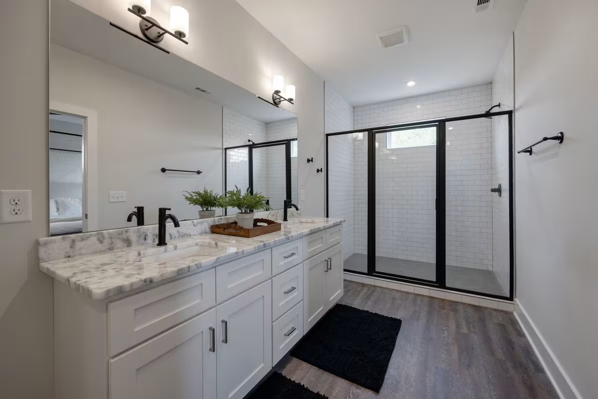 5621 Lenox Ave Unit: Building Group 5