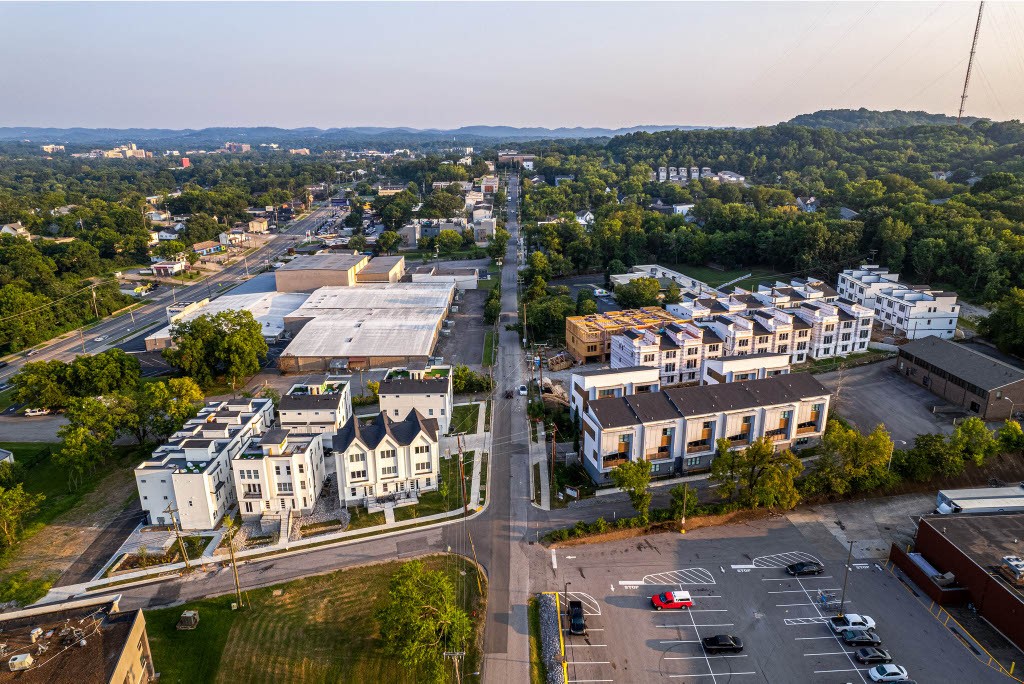 5621 Lenox Ave Unit: Building Group 5