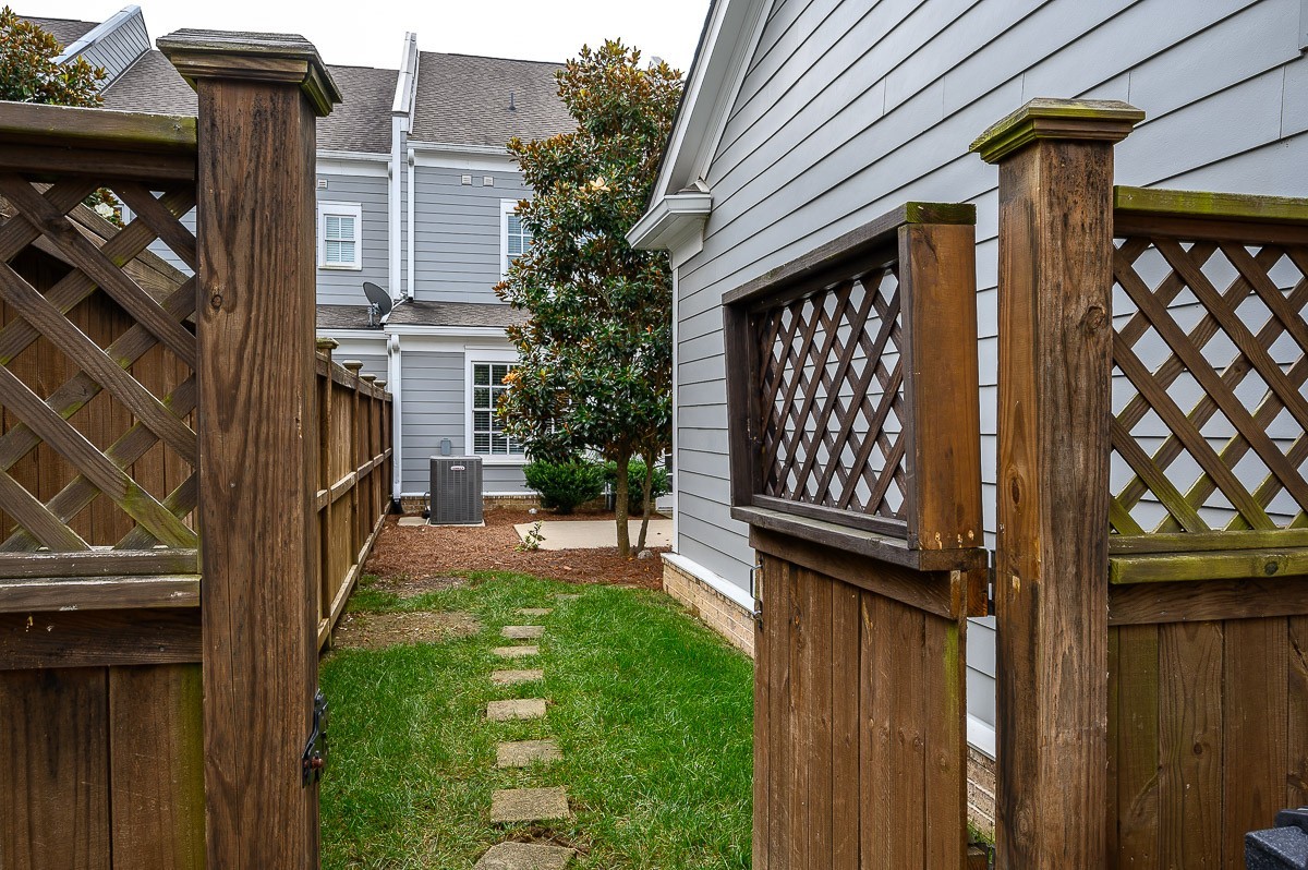 1027 Rural Plains Cir