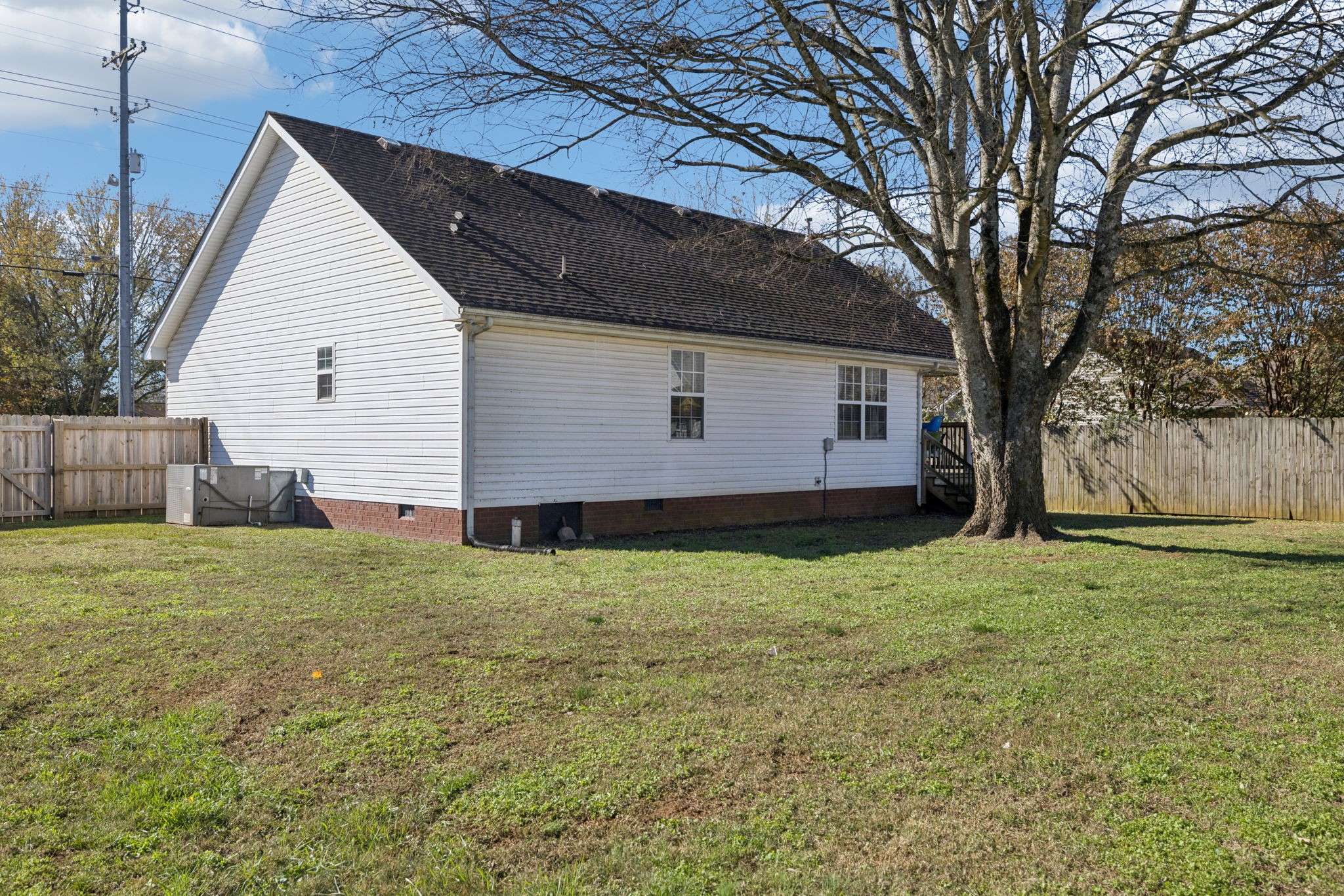 911 Compton Rd