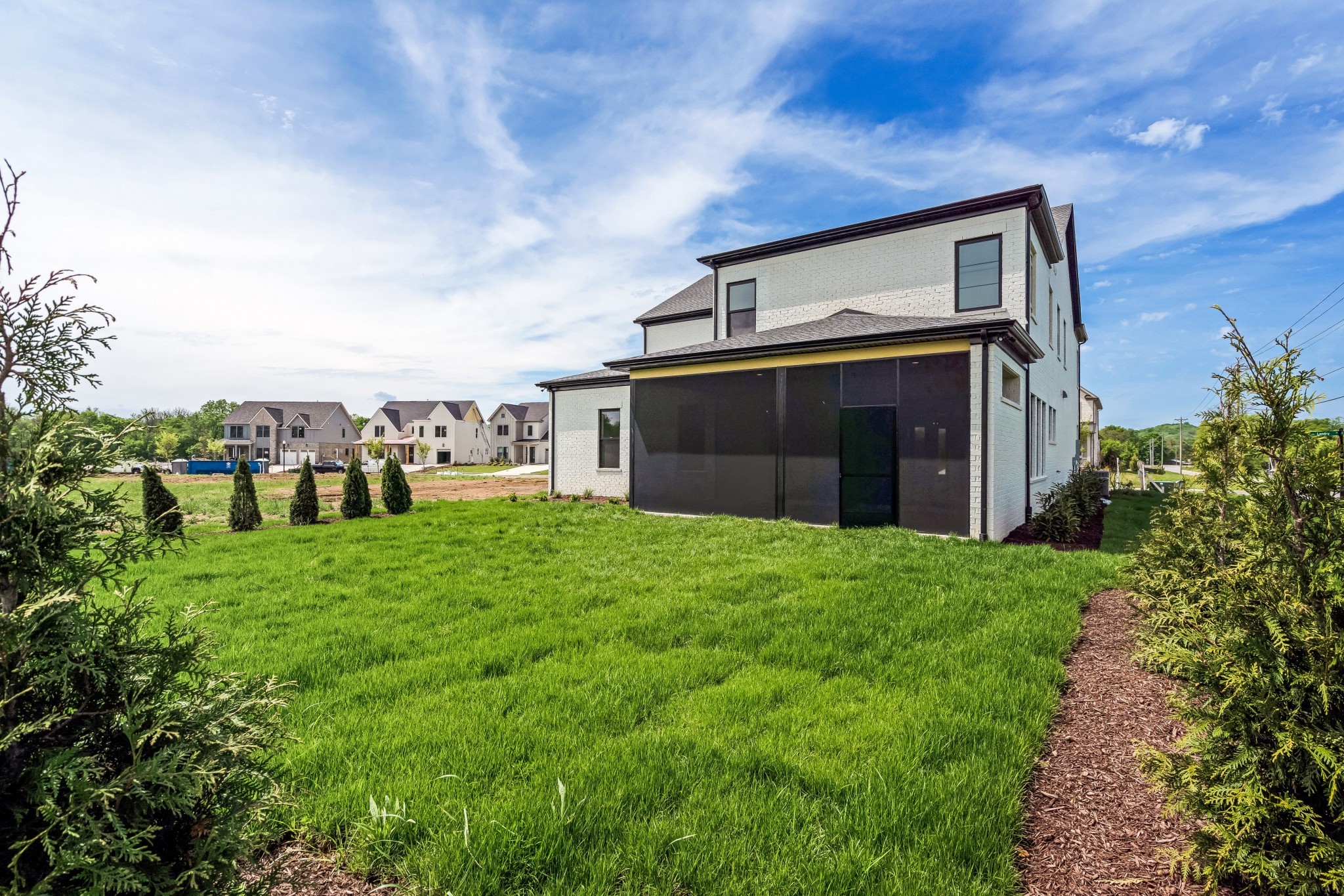 2000 Landry Pl