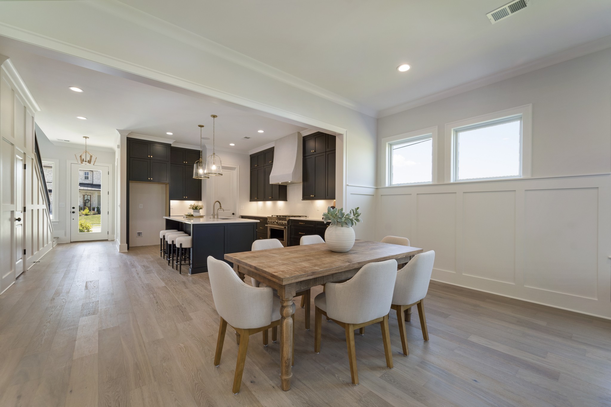 2000 Landry Pl