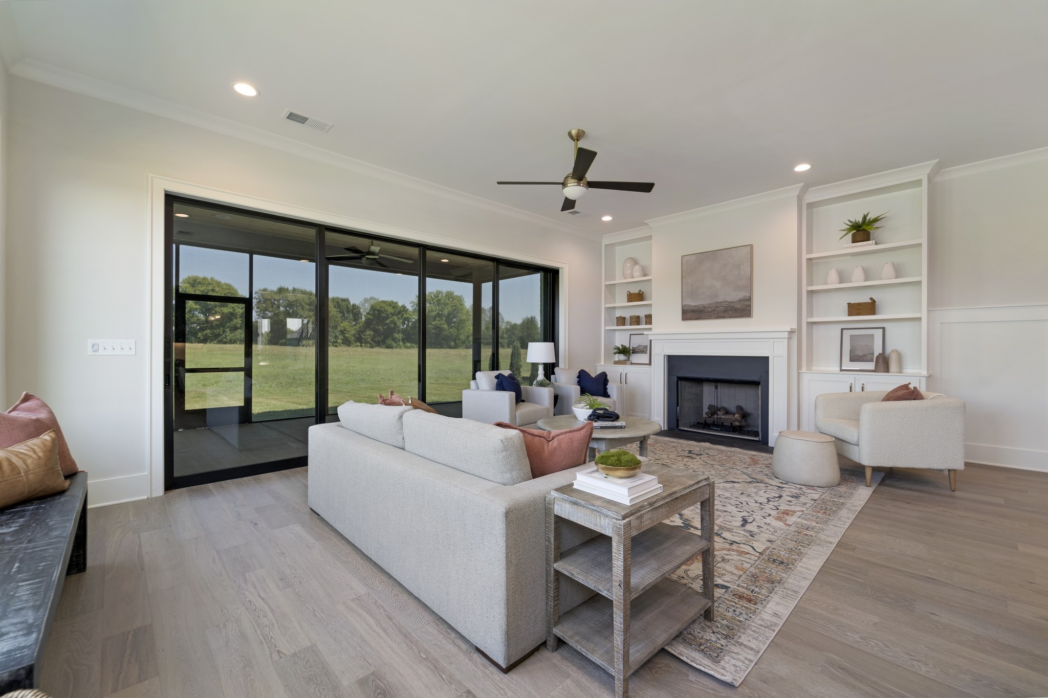 2000 Landry Pl