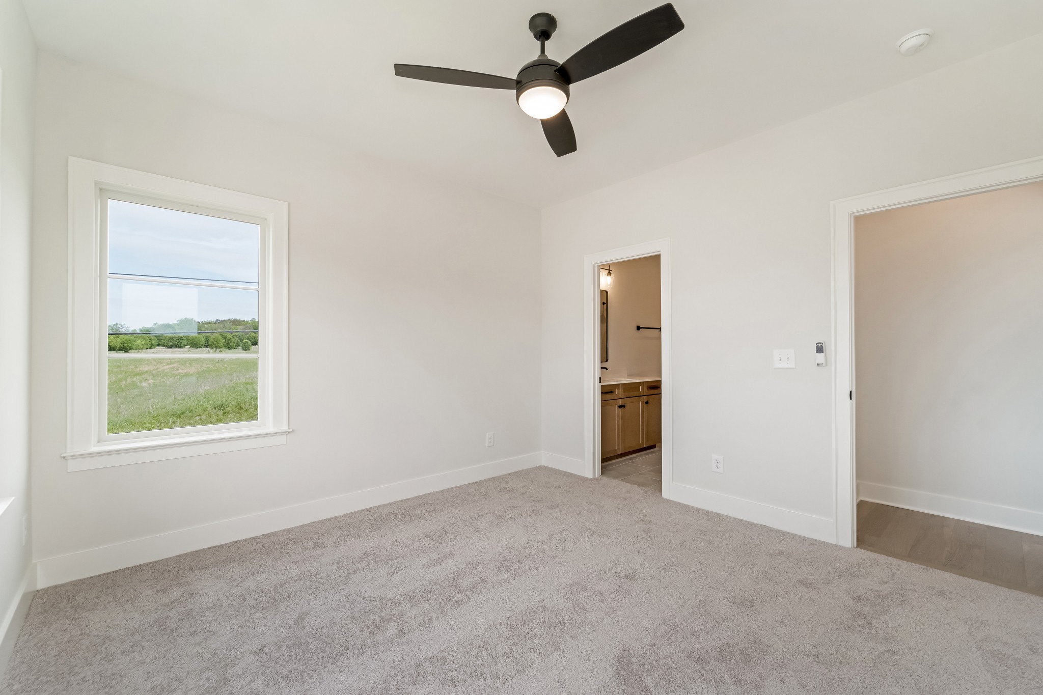 2000 Landry Pl