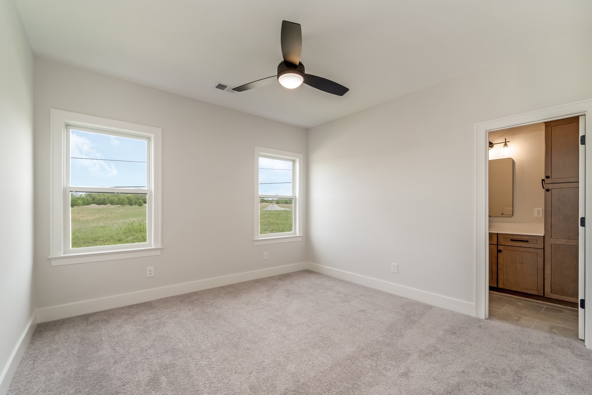 2000 Landry Pl