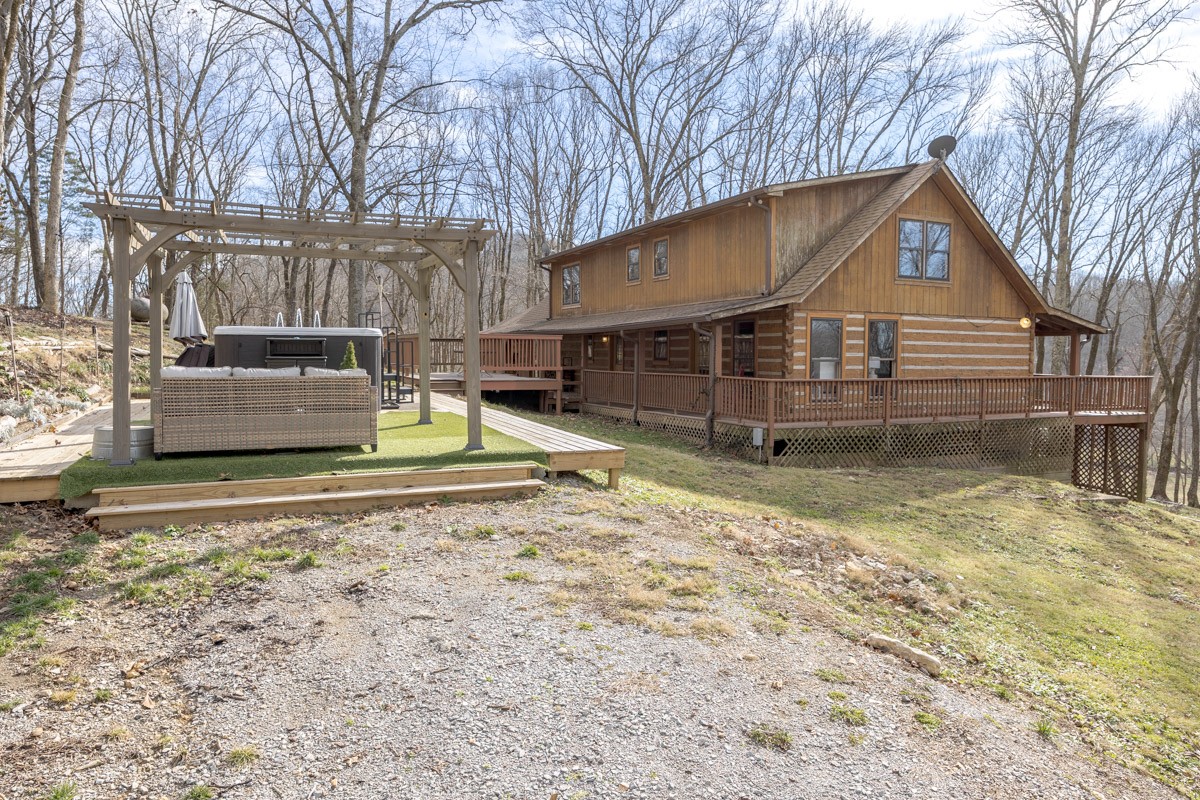 1762 Burke Hollow Rd