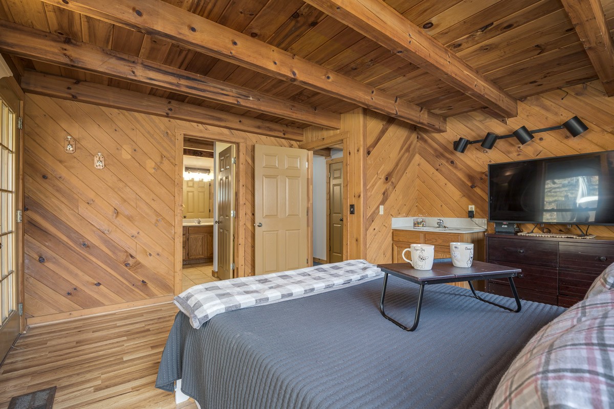 1762 Burke Hollow Rd