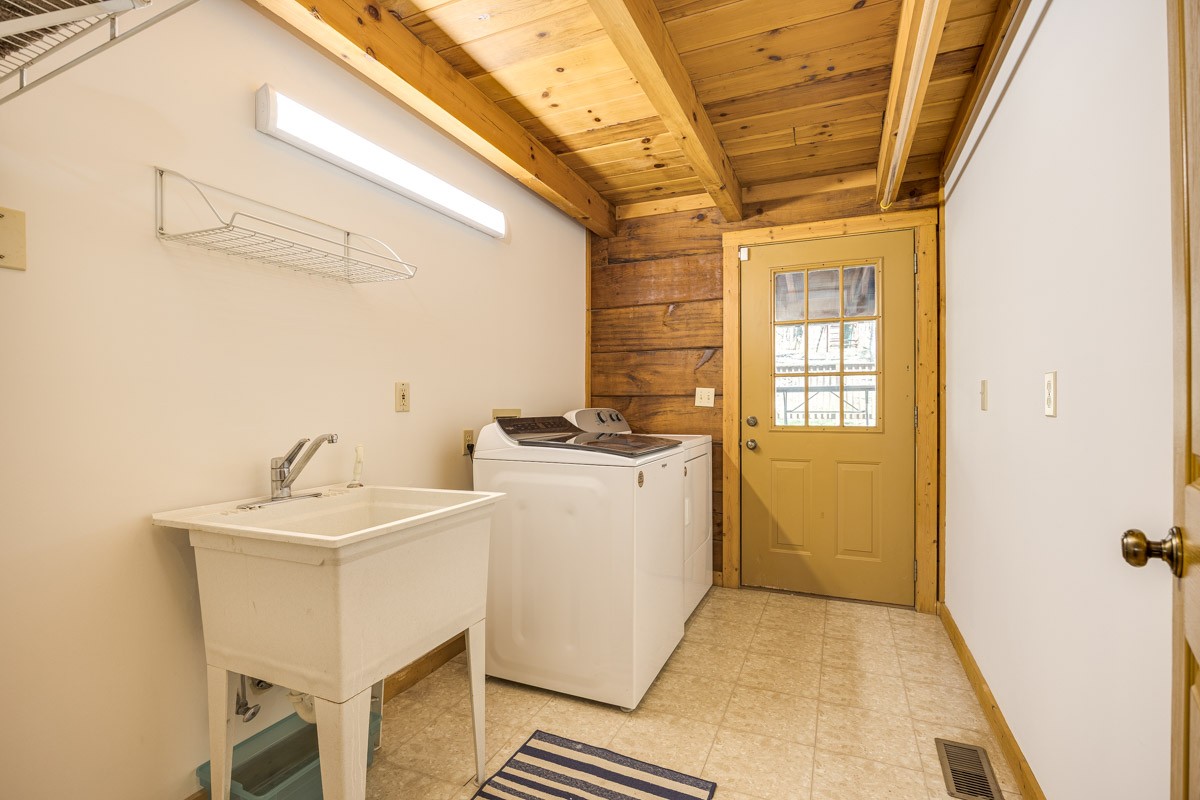 1762 Burke Hollow Rd