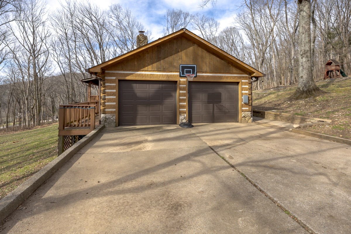 1762 Burke Hollow Rd