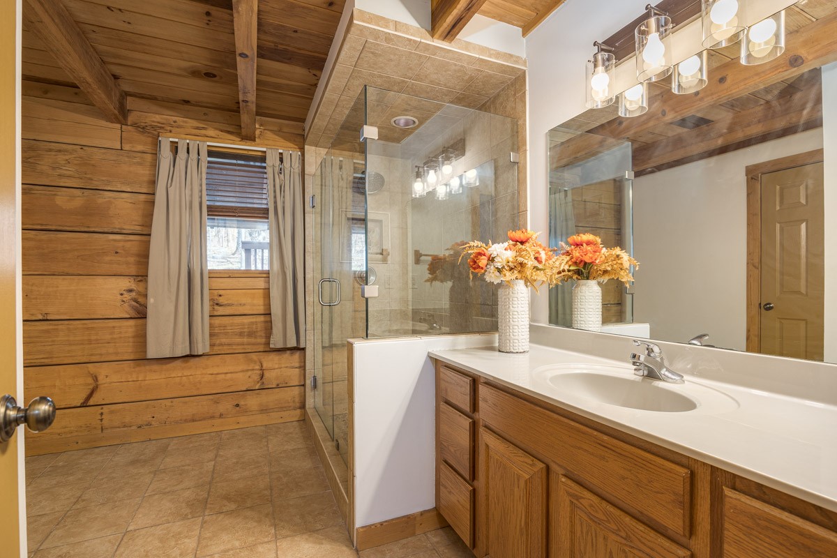 1762 Burke Hollow Rd